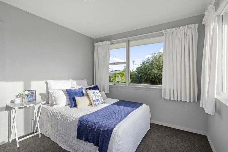 Photo of property in 19 Esk Place, Aranui, Christchurch, 8061