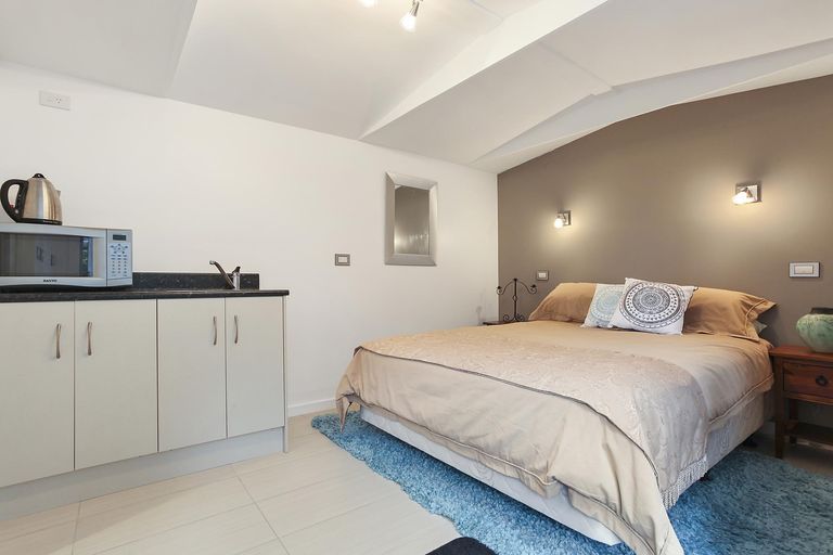 Photo of property in 50 Turanga Road, Henderson Valley, Auckland, 0612