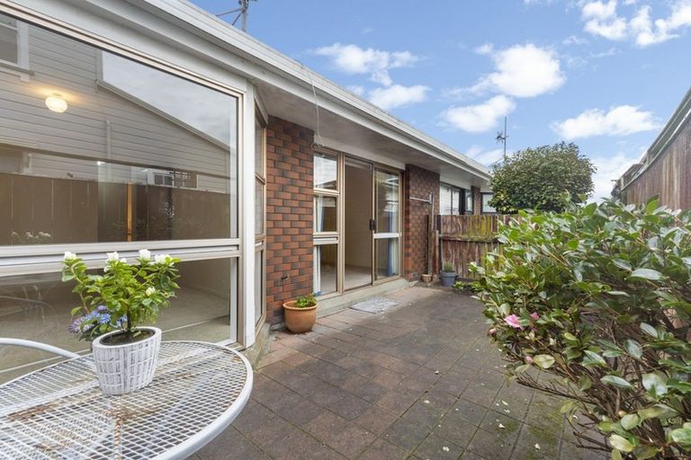 Photo of property in 1/128 Albert Street, Terrace End, Palmerston North, 4410