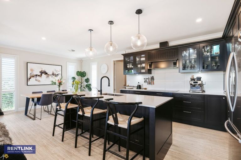 Photo of property in 17 Matepu Crescent, Pyes Pa, Tauranga, 3112