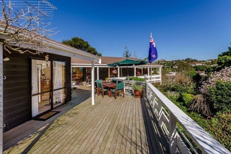 Photo of property in 1/74 Waiau Street, Torbay, Auckland, 0630
