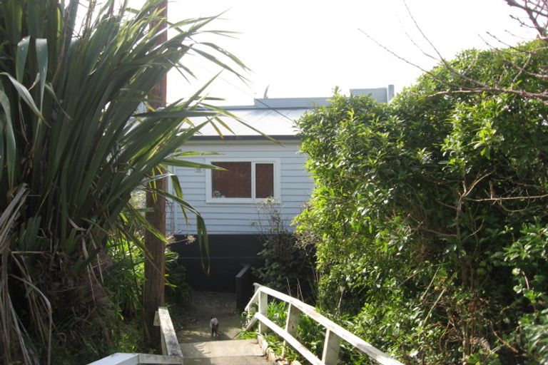 Photo of property in 2/45 Espin Crescent, Karori, Wellington, 6012