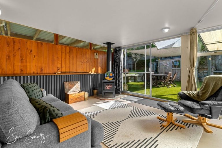 Photo of property in 8 Montaine Place, Maungaturoto, 0520