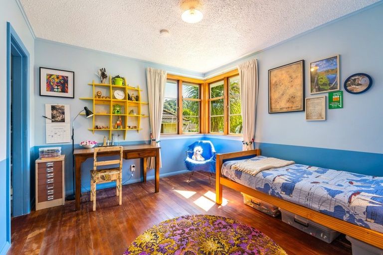 Photo of property in 18 Boyd Grove, Naenae, Lower Hutt, 5011