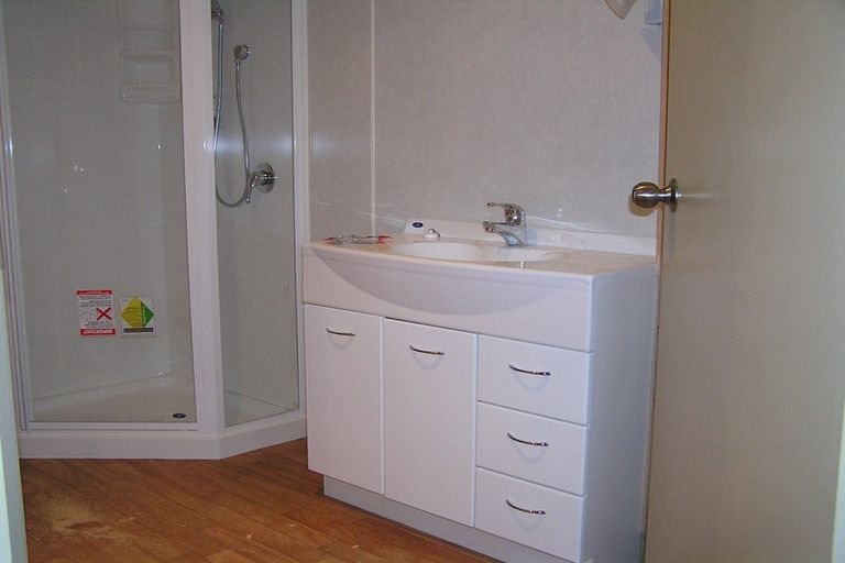 Photo of property in 33 Queen Street, Brighton, Dunedin, 9035