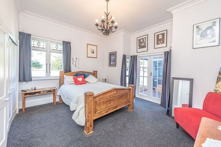 Photo of property in 9 Great North Road, Saint Johns Hill, Whanganui, 4501