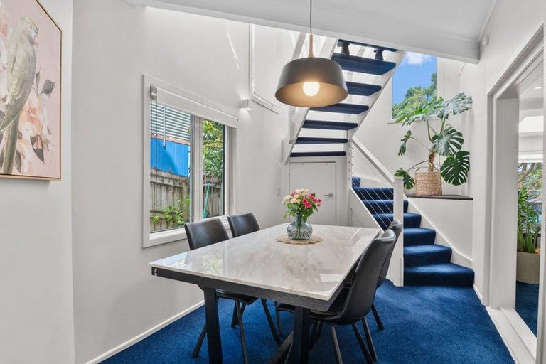 Photo of property in 59 Pohutukawa Avenue, Shelly Park, Auckland, 2014