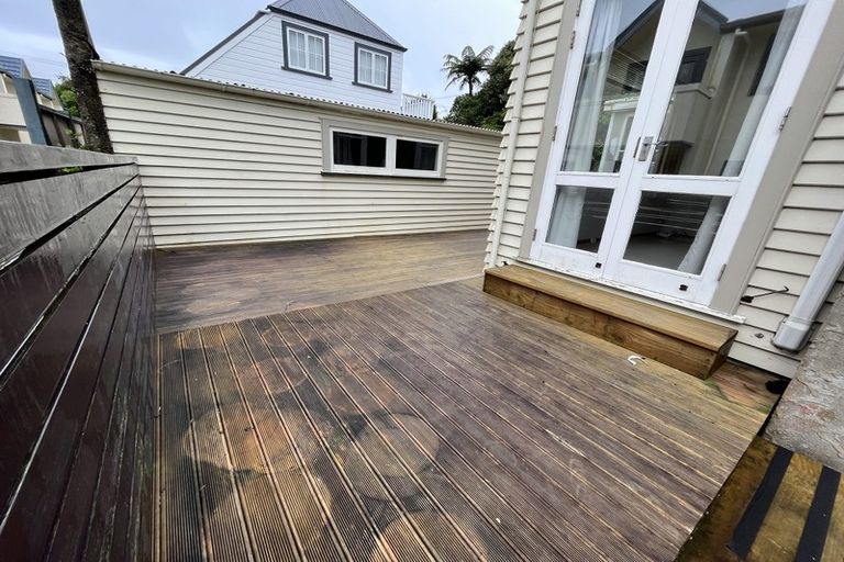 Photo of property in 213 Karori Road, Karori, Wellington, 6012