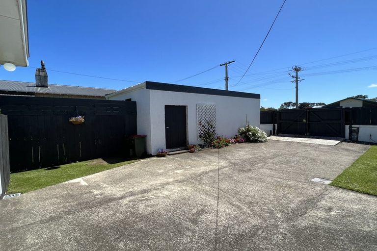 Photo of property in 62 Gisborne Terrace, Opunake, 4616