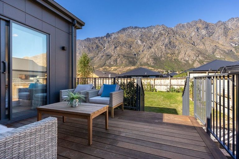 Photo of property in 104 Spur Ridge Rise, Jacks Point, 9371