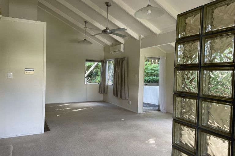 Photo of property in 1/10 Trident Place, Shelly Park, Auckland, 2014