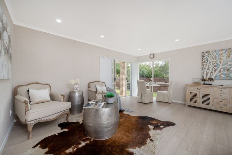 Photo of property in 22 Ballycullanie Place, Dannemora, Auckland, 2016