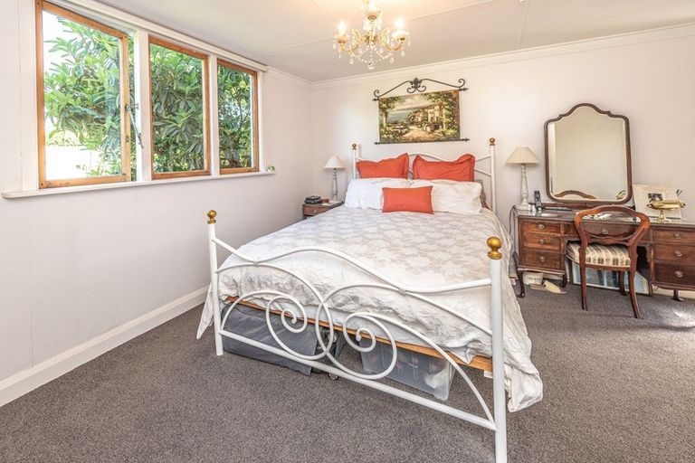 Photo of property in 12 Tarata Street, Saint Johns Hill, Whanganui, 4501