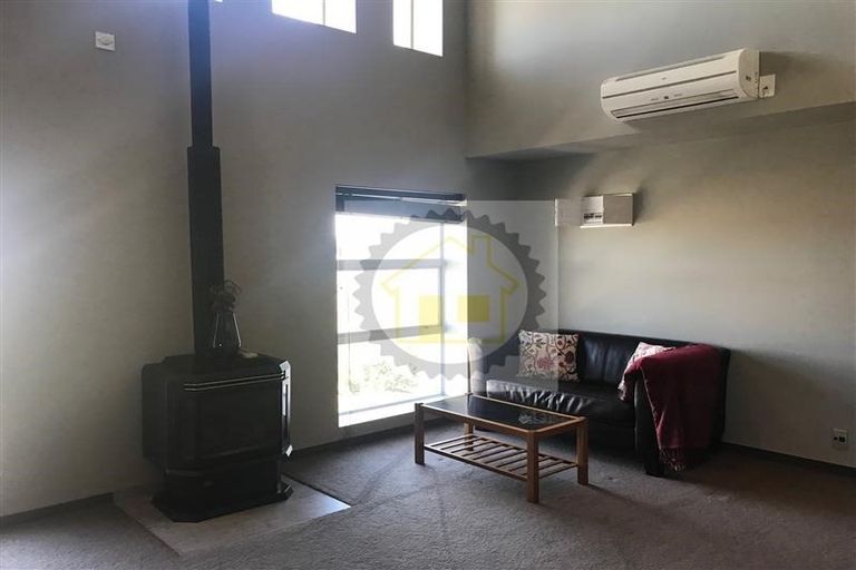 Photo of property in 7/2 Manor Place, Dunedin Central, Dunedin, 9016