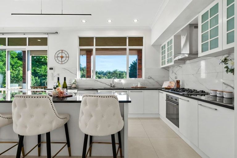 Photo of property in 16 Michael Bosher Way, Flat Bush, Auckland, 2019