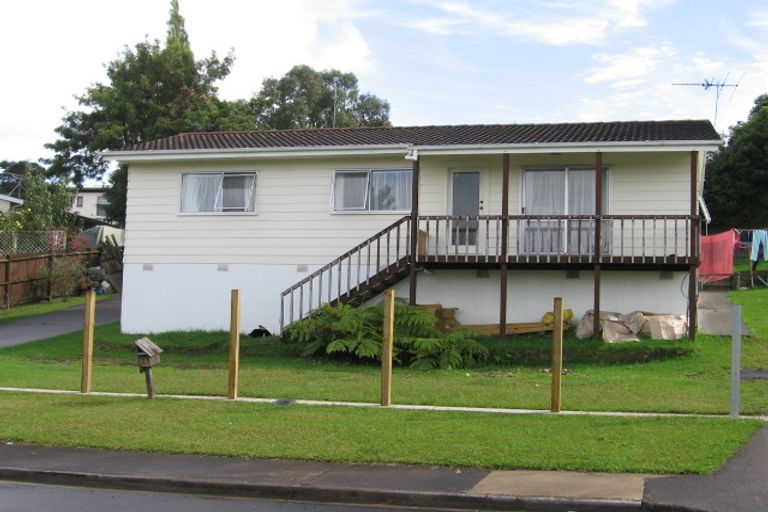 Photo of property in 6 Quincey Place, Massey, Auckland, 0614