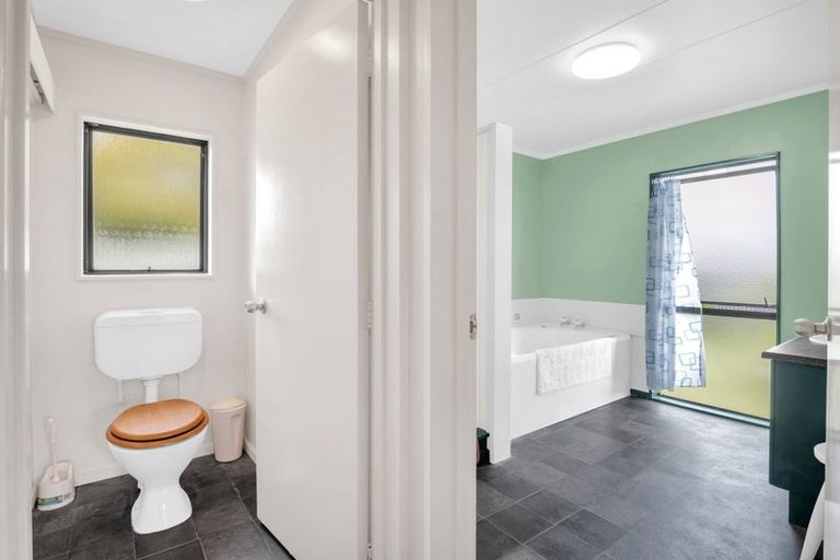 Photo of property in 21a Chester Street, Levin, 5510