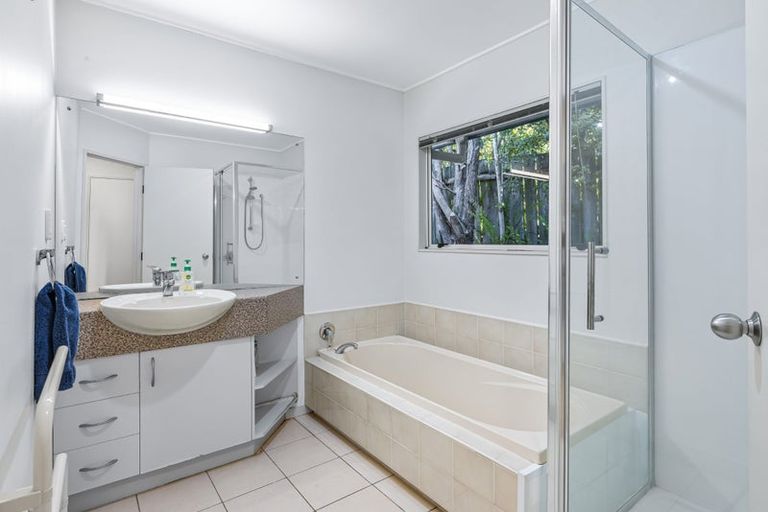 Photo of property in 8 Jean Place, Stanmore Bay, Whangaparaoa, 0932