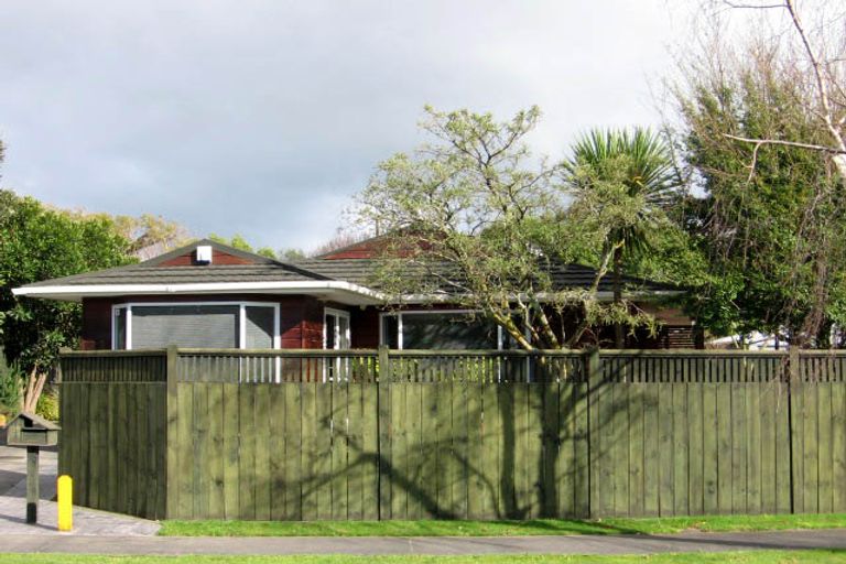 Photo of property in 19 Humphries Place, Awapuni, Palmerston North, 4412