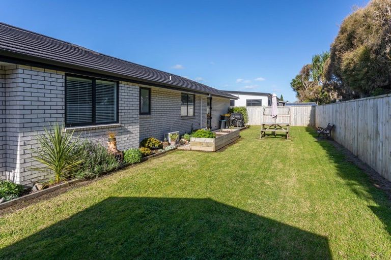 Photo of property in 22 Tairua Palms Place, Tairua, 3508