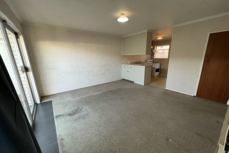 Photo of property in 2/206 Ruahine Street, Roslyn, Palmerston North, 4414