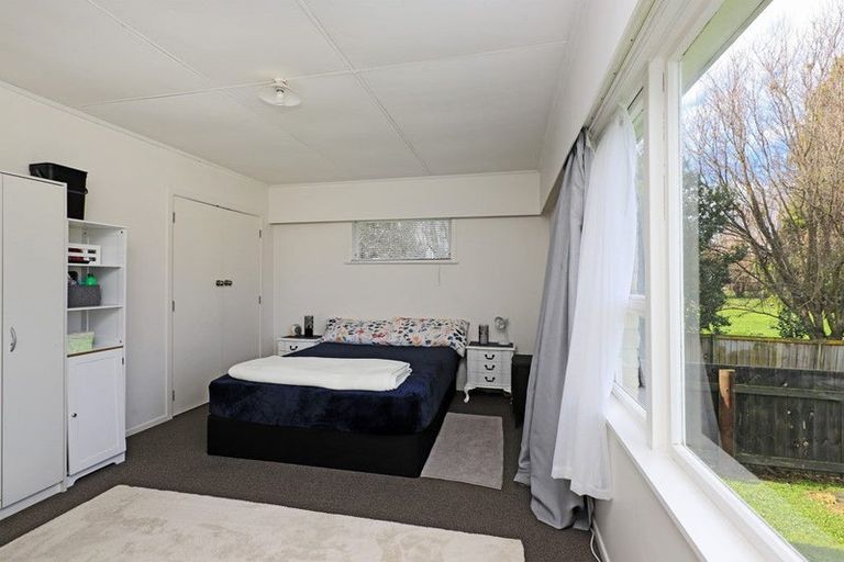 Photo of property in 16 Mangarau Crescent, Havelock North, 4130