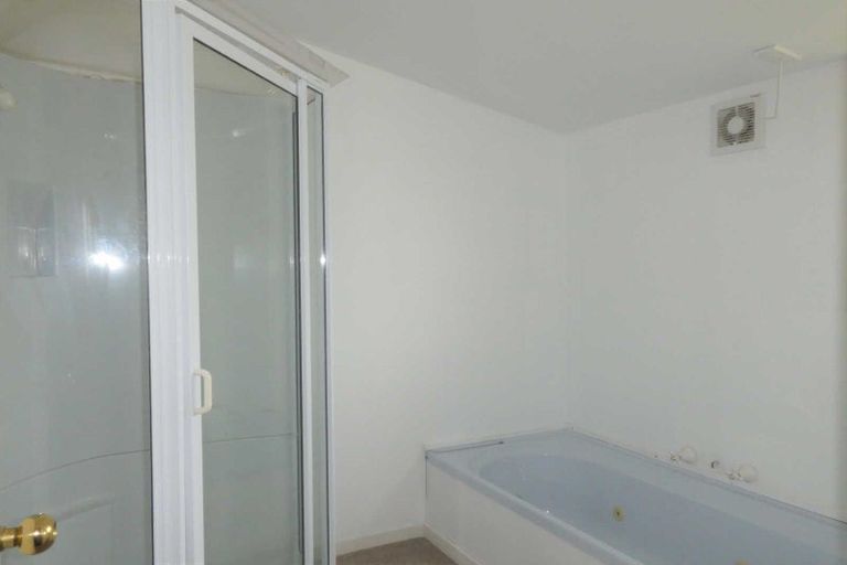 Photo of property in 87 Peer Street, Ilam, Christchurch, 8041