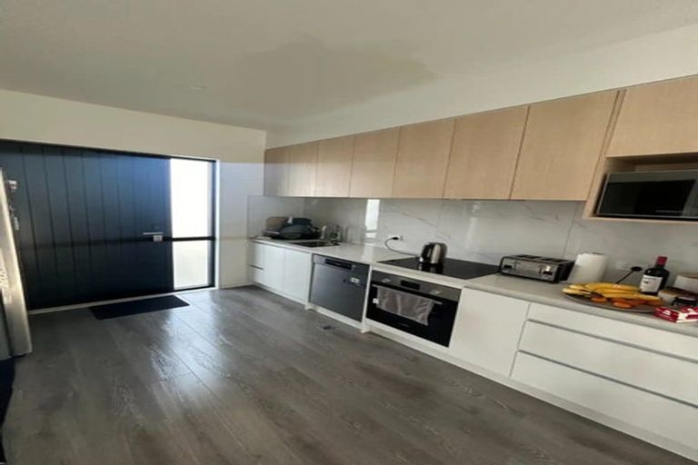 Photo of property in 20/12 Arney Road, Ranui, Auckland, 0612