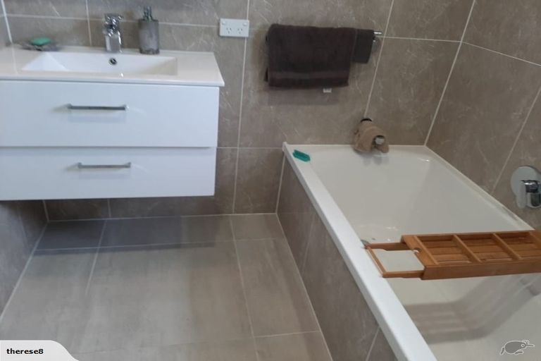 Photo of property in 22 Cliff Road, Papakura, 2110