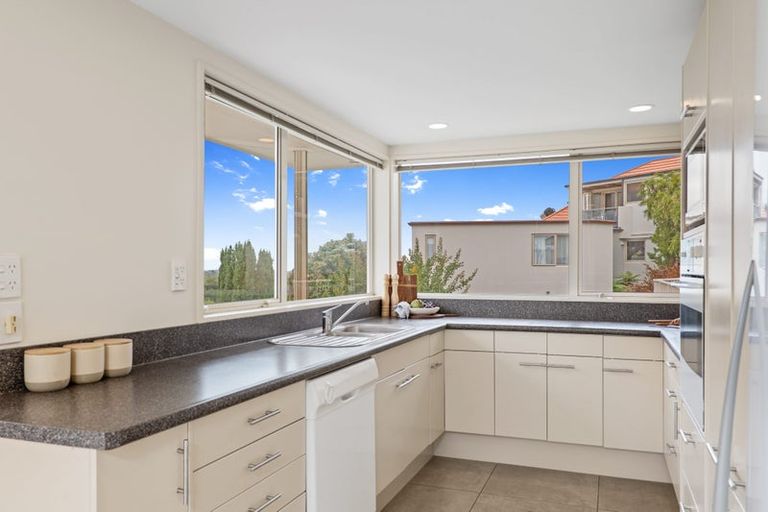 Photo of property in 1/21 Overdale Drive, Cashmere, Christchurch, 8022