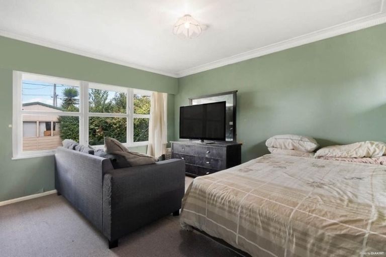 Photo of property in 83 Arimu Road, Papakura, 2110
