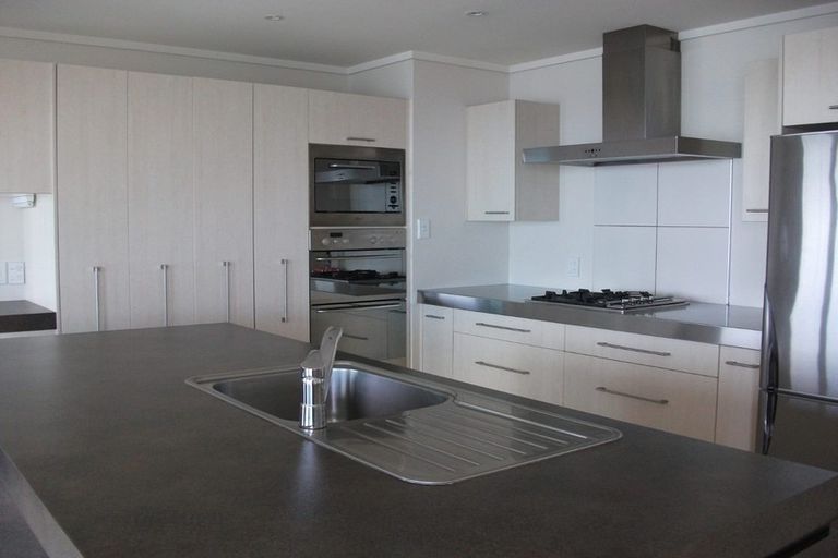 Photo of property in 12/72e Devonport Road, Tauranga, 3110