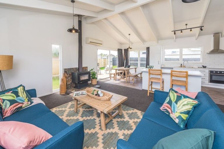 Photo of property in 8a Kings Avenue, Gonville, Whanganui, 4501