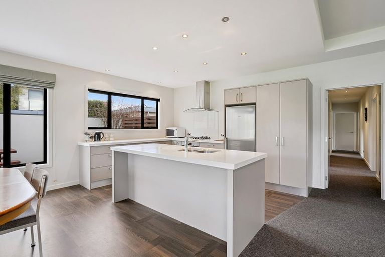 Photo of property in 14 De Bettencor Place, Mount Pisa, Cromwell, 9383