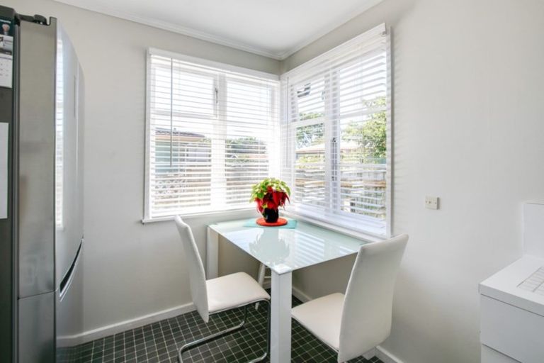 Photo of property in 48 Russell Road, Marewa, Napier, 4110