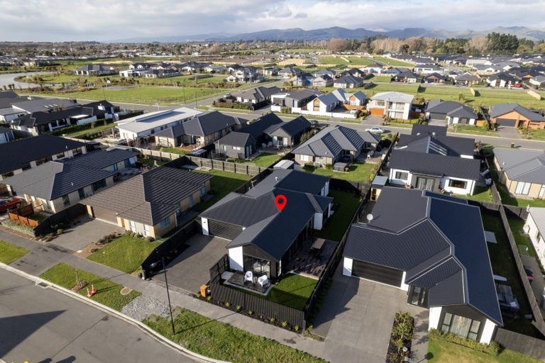 Photo of property in 21 Brooklands Street, Burwood, Christchurch, 8083