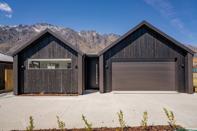 Photo of property in 95 Drysdale Road, Jacks Point, 9371