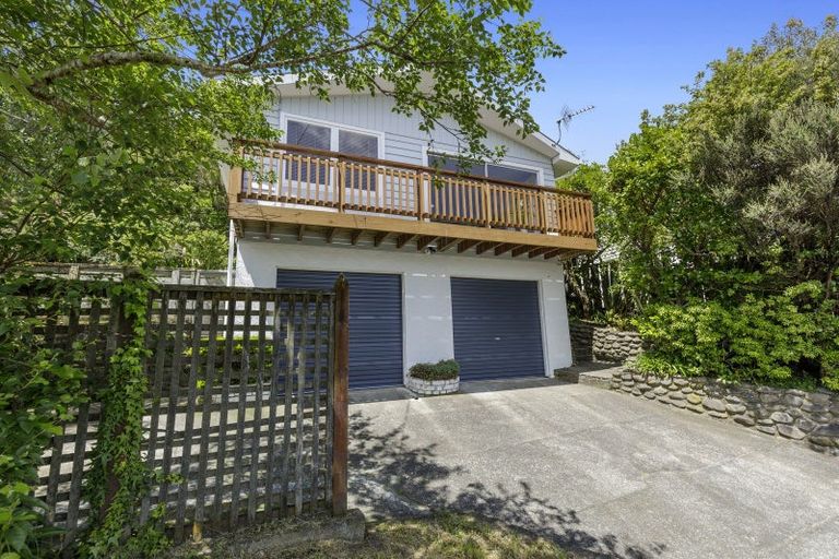 Photo of property in 25 Lord Street, Stokes Valley, Lower Hutt, 5019