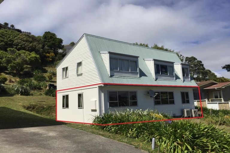 Photo of property in 93 Stewart Drive, Newlands, Wellington, 6037