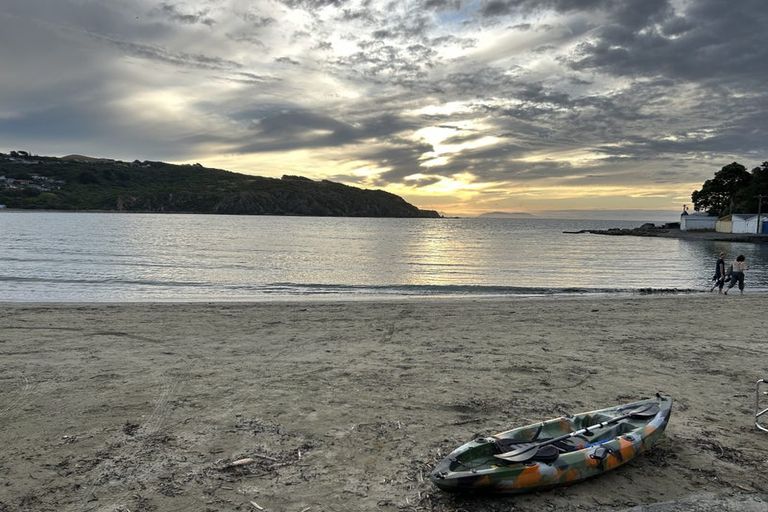 Photo of property in 5 Vella Street, Titahi Bay, Porirua, 5022