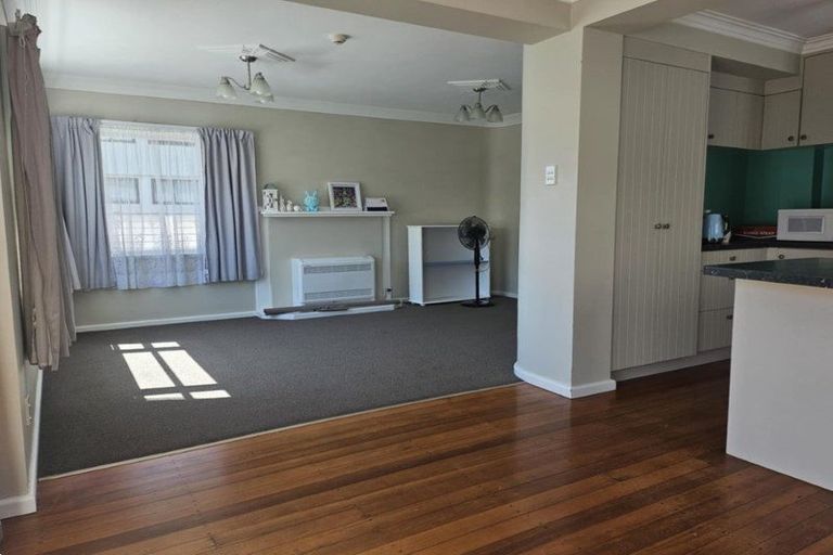 Photo of property in 1/115-117 Jackson Street, Petone, Lower Hutt, 5012