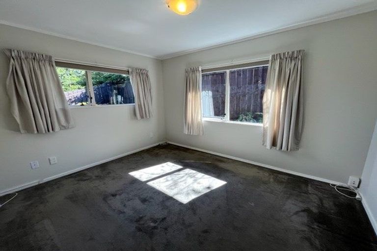 Photo of property in 109a Gossamer Drive, Pakuranga Heights, Auckland, 2010