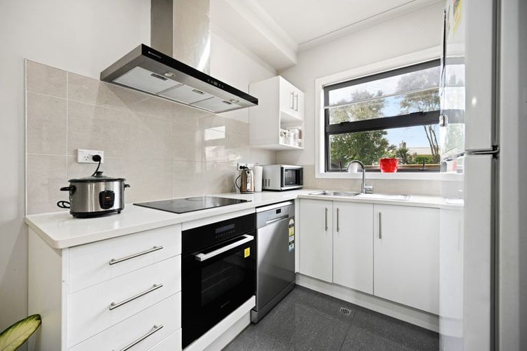 Photo of property in 3/2 Rosalind Street, Deanwell, Hamilton, 3206