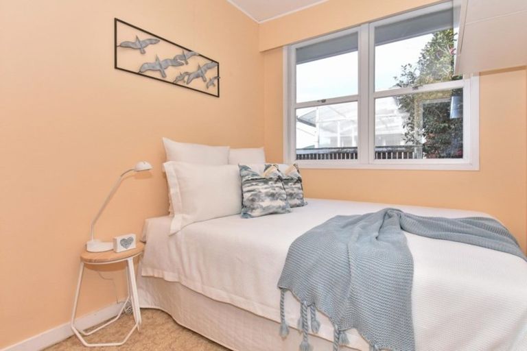 Photo of property in 1/9 Landop Terrace, Howick, Auckland, 2014