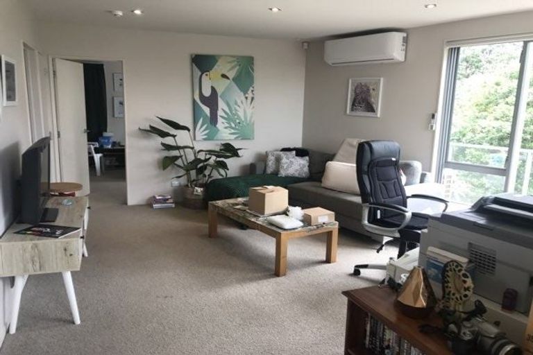 Photo of property in 137 Wade River Road, Wade Heads, Whangaparaoa, 0932