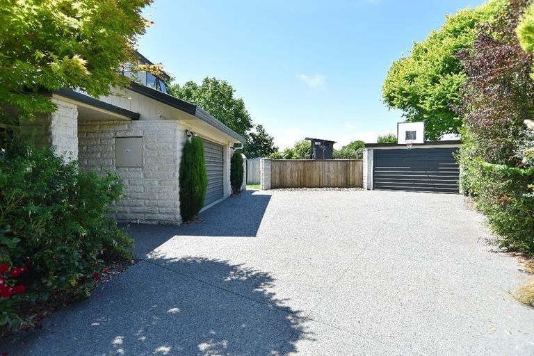 Photo of property in 11 Sunbeam Place, Halswell, Christchurch, 8025