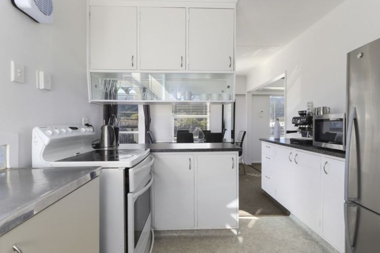 Photo of property in 279 Wellington Road, Wainuiomata, Lower Hutt, 5014