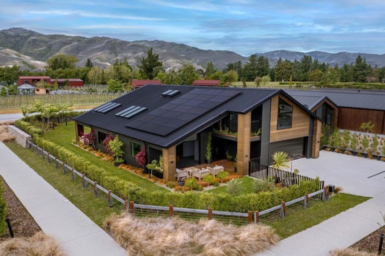 Photo of property in Wooing Tree Vineyard Ltd, 2 Blondie Drive, Cromwell, 9310