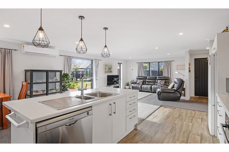 Photo of property in 7 Wearing Place, Kaiapoi, 7630