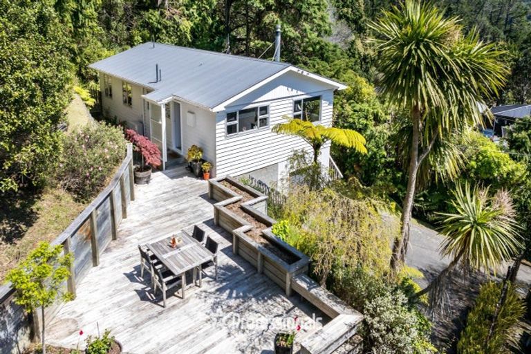 Photo of property in 96 Kamahi Street, Stokes Valley, Lower Hutt, 5019